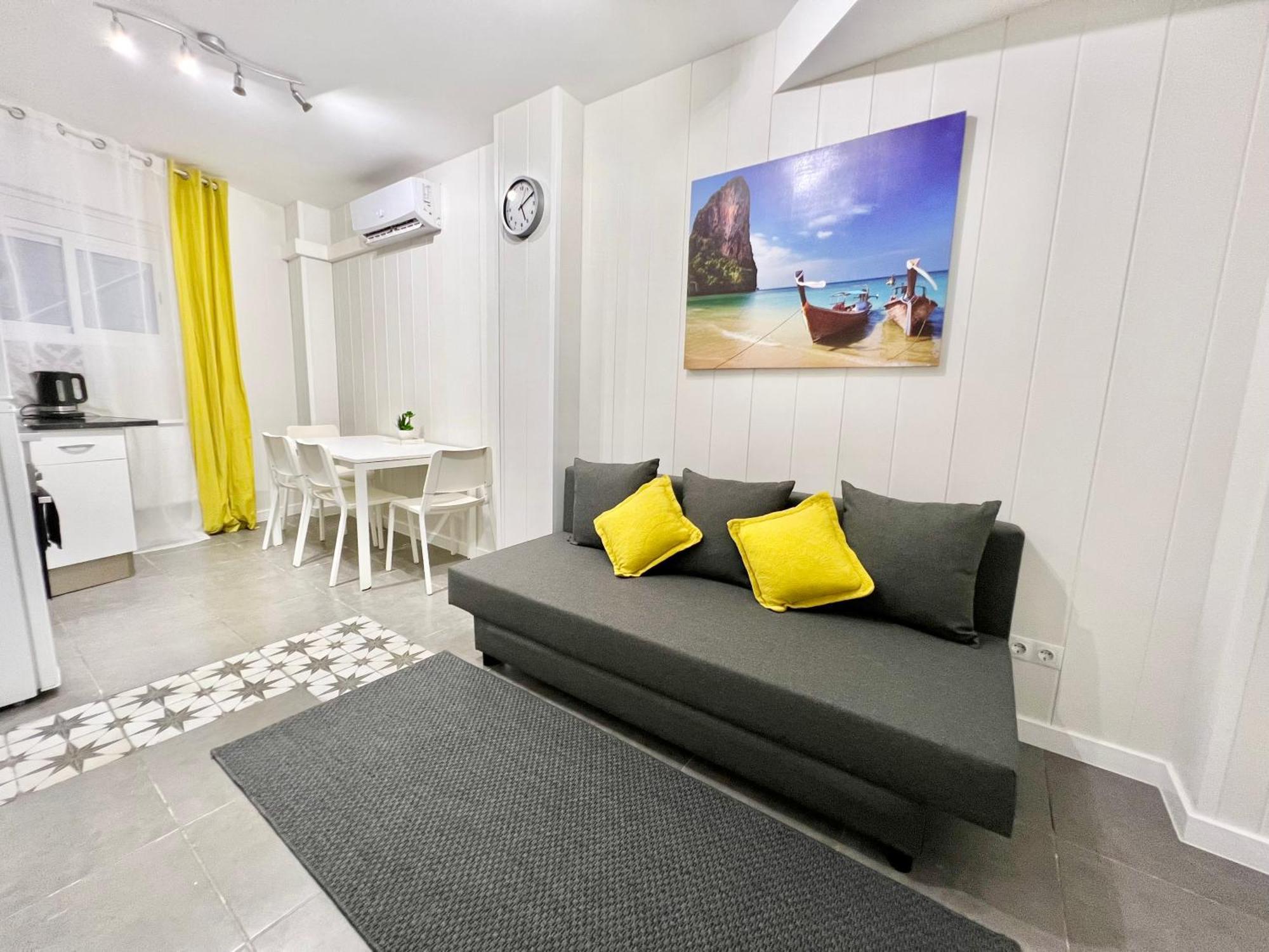 Cozy Suite Apartment, Wifi! Santa Coloma de Gramenet Luaran gambar