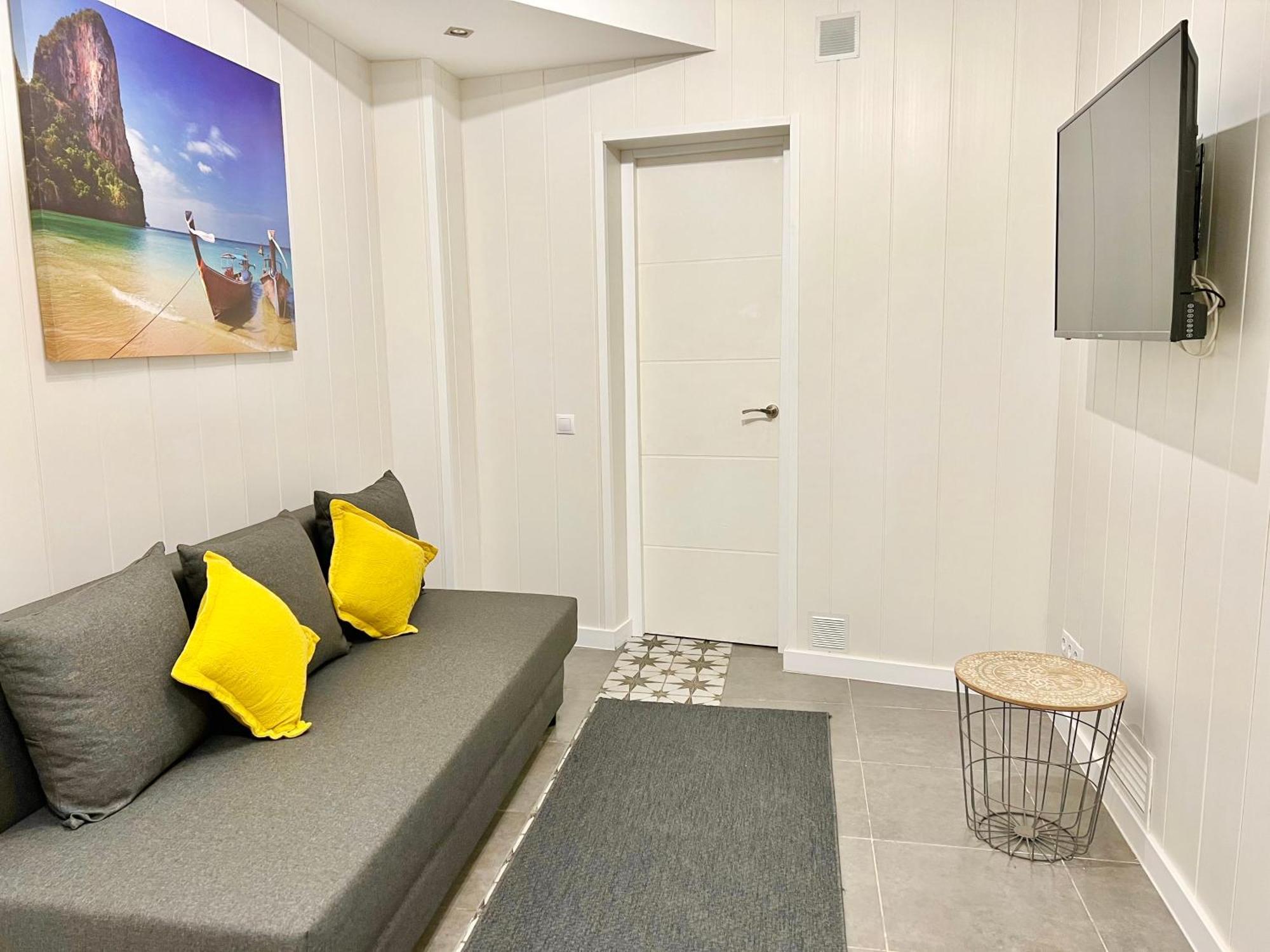 Cozy Suite Apartment, Wifi! Santa Coloma de Gramenet Luaran gambar