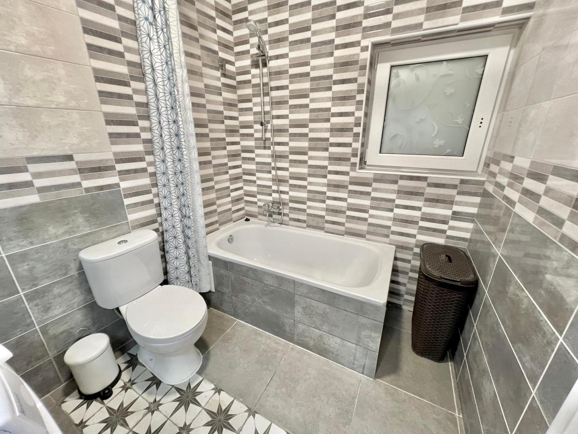 Cozy Suite Apartment, Wifi! Santa Coloma de Gramenet Luaran gambar
